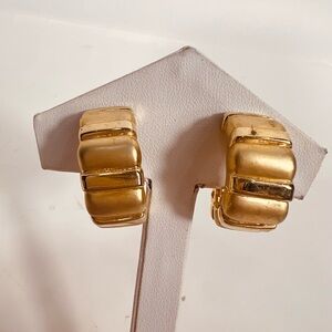 Chic Gold-Tone Chunky Earrings